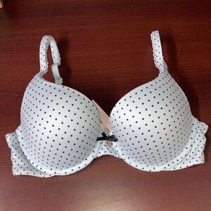 Victoria’s Secret bra